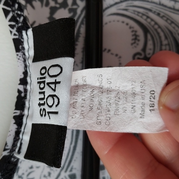 Studio 1940 18/20 short sleeve top/blouse black white with sparkle grey beads - Picture 4 of 9